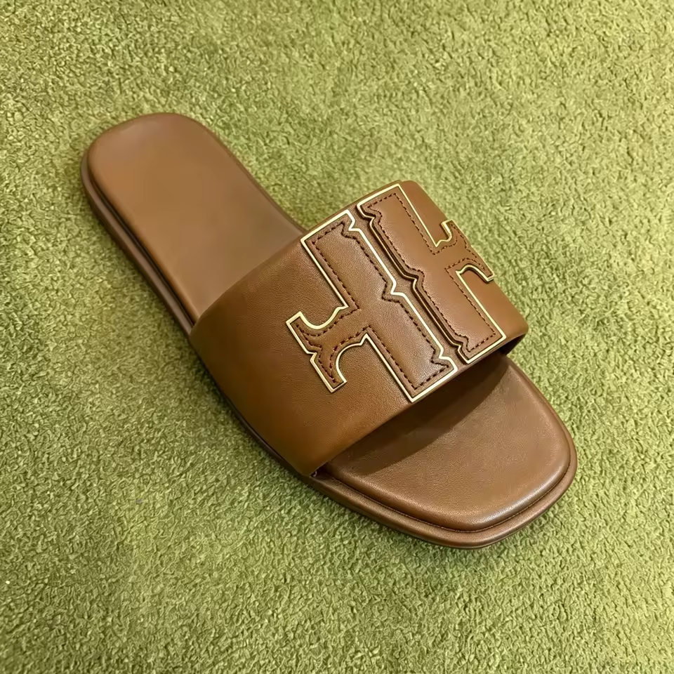 Luxury Vintage Style Leather Metal Decor Square Toe Lightweight Waterproof Daily Wear Flat Slide Sandals Fashion Trend Designer
