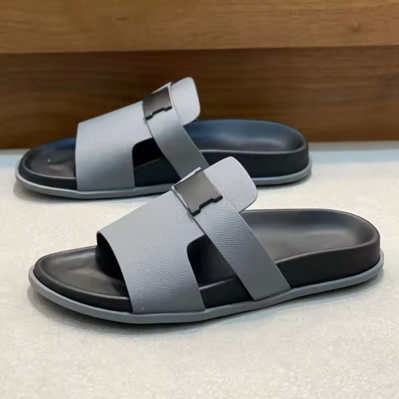 Designer Women Leather Sandals Metal Buckle Flat Casual Slides Luxury Style Summer Beach Shoes Lady for Anti-Slippery